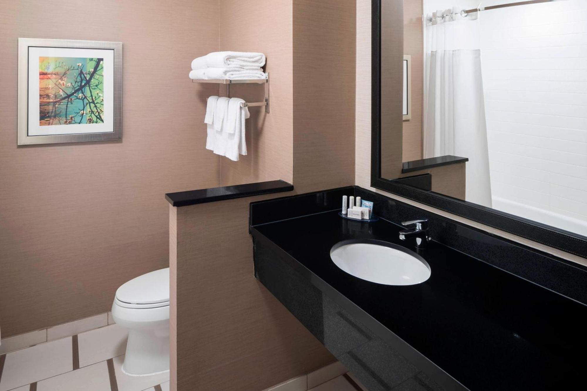 Hotel Fairfield & By Marriott Houston Pasadena